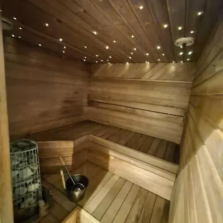 Cozy Near The Arctic Circle *